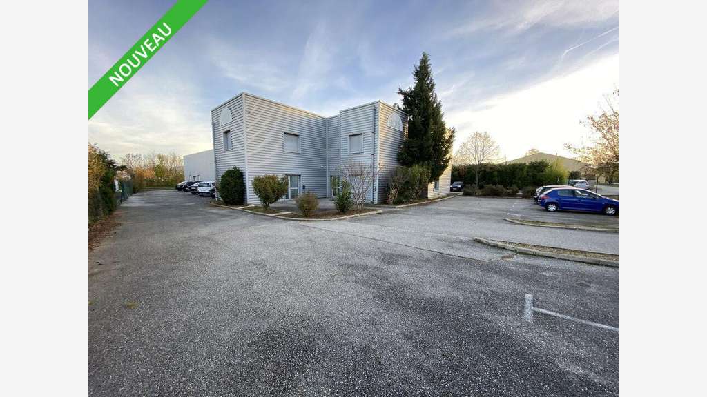 Bureaux  240m² en étage à louer à Valence