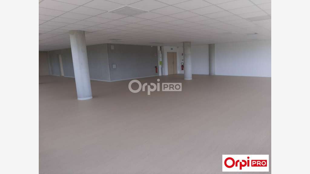 Bureaux neufs de 262m² à louer à Valence