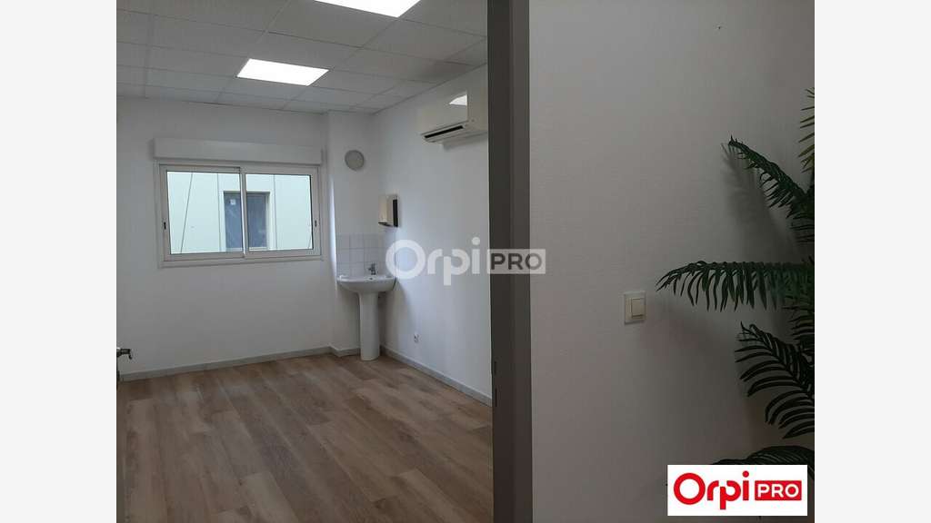 A louer local professionnel 58m² à Lautagne