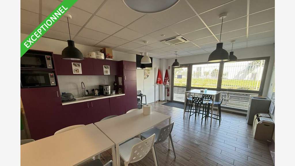 Bureaux de 941m² à louer à Valence Lautagne