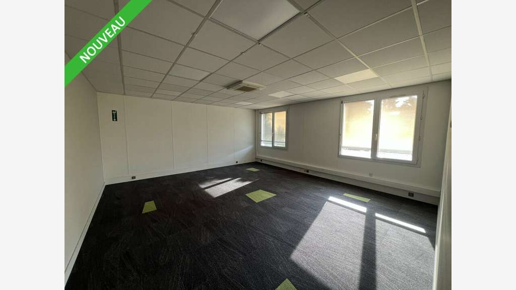 Bureaux 268m² à vendre à Portes-les-Valence centre