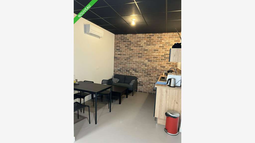Location bureaux de 85m² cour intérieure à Valence