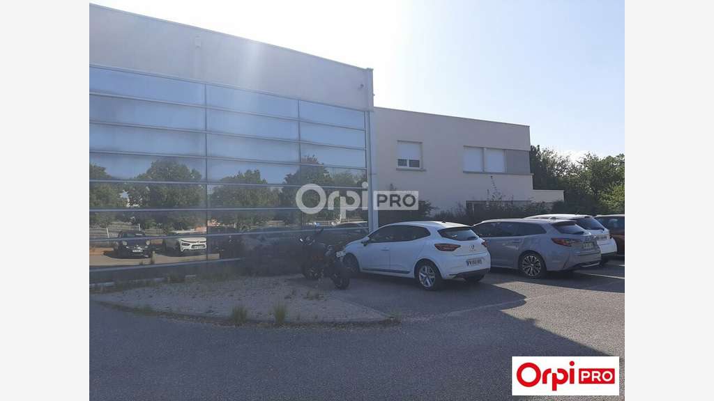 Bureaux 160m² R+1 à louer à Valence