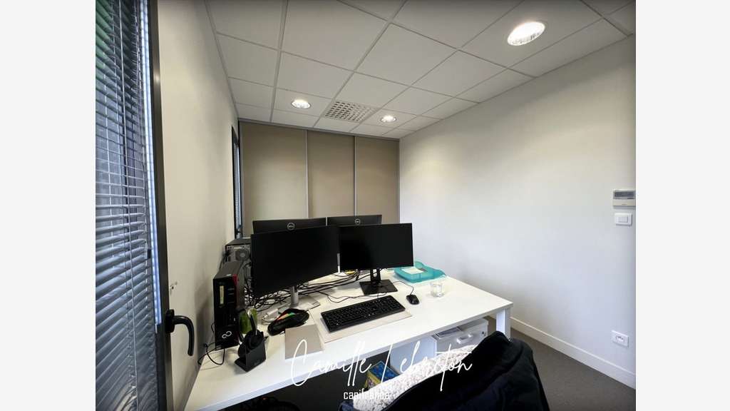 Bureaux 135m² à louer zone des Dorices à Vallet