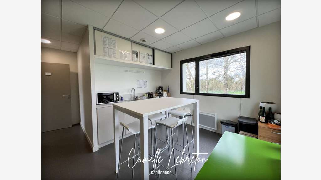 Bureaux 135m² à louer zone des Dorices à Vallet