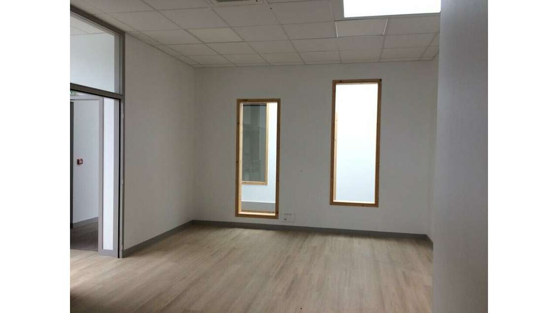 Plateau de bureaux 250m² à louer à Vannes
