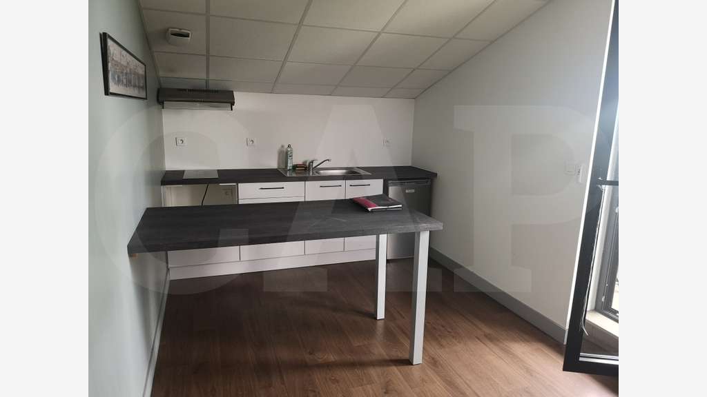A louer plateau de bureaux récent 123m² à Vannes
