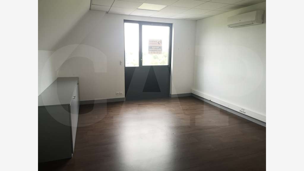 A louer plateau de bureaux récent 123m² à Vannes