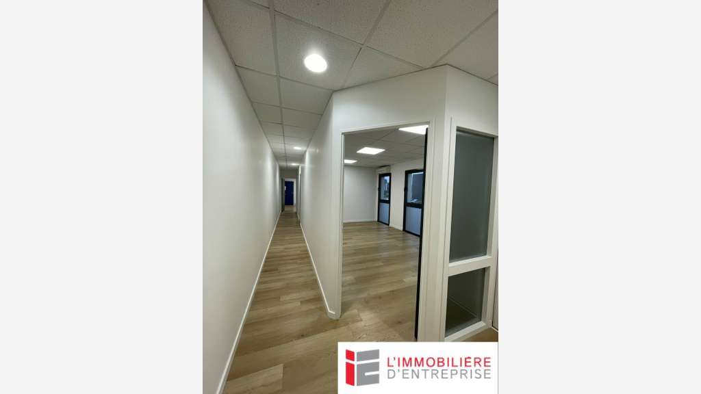 Bureaux de 160m² à louer au 1er étage à Vannes
