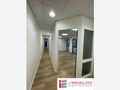 Bureaux de 160m² à louer au 1er étage à Vannes