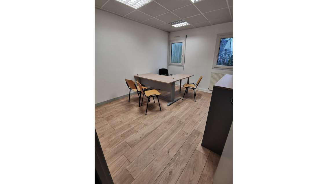 A louer bureaux 80m² RDC à Vannes Sud Ouest