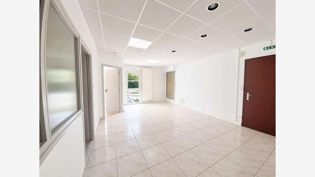 A louer bureaux 80m² RDC à Vannes Sud Ouest