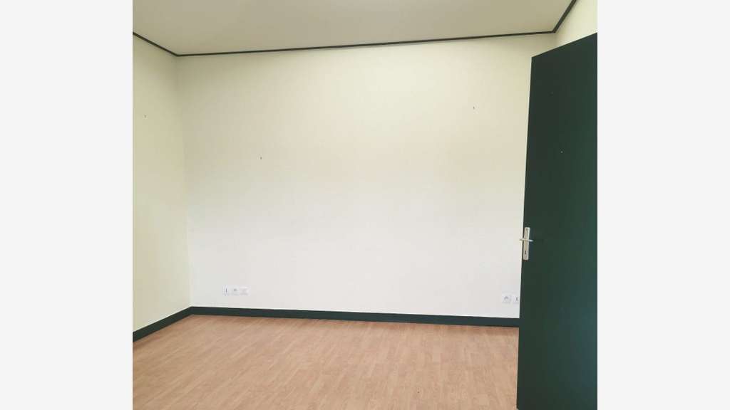A louer bureaux 148m² R+1 à Vannes Est