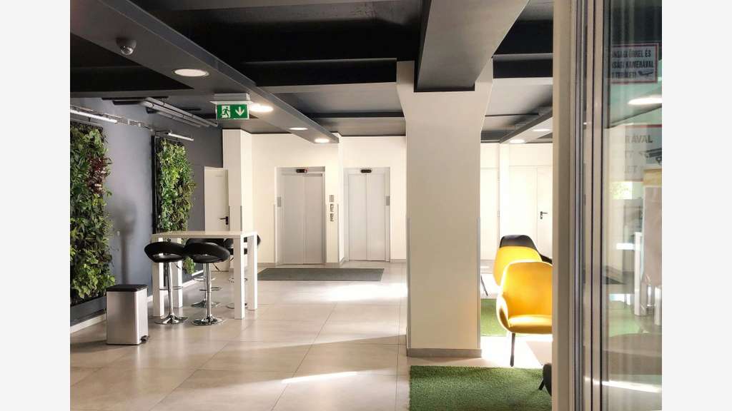 A louer immeuble indépendant de bureaux à Vannes