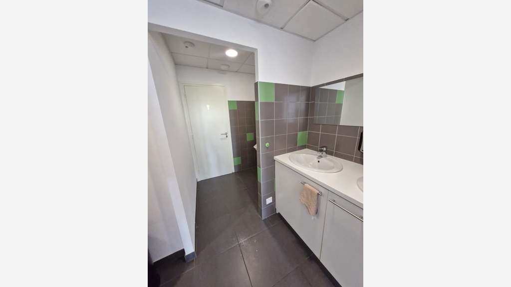 A louer immeuble indépendant de bureaux à Vannes