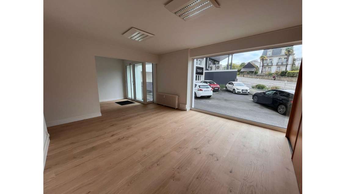 A louer bureaux 60m² centre ville parking Vannes