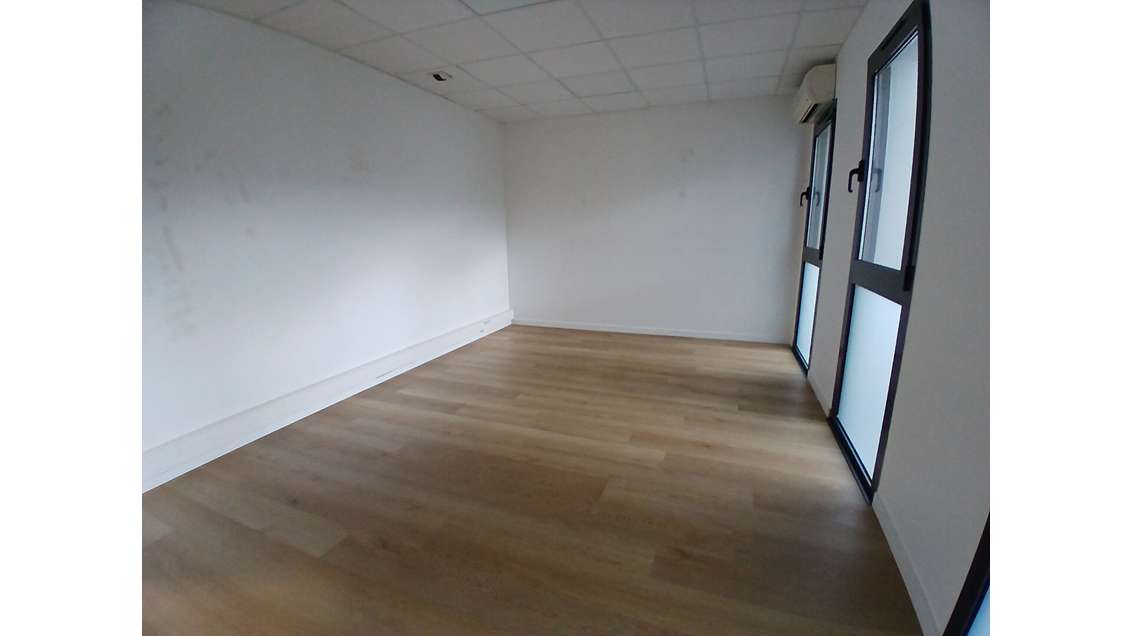 A louer bureaux 165m² zone de Laroiseau Vannes