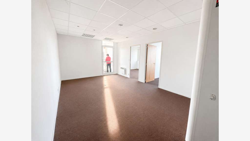 A louer bureaux 100m² R+1 Vannes Nord Est - St Avé