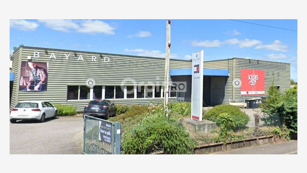 Loue local pro 1200m² en zone dynamique à Vannes