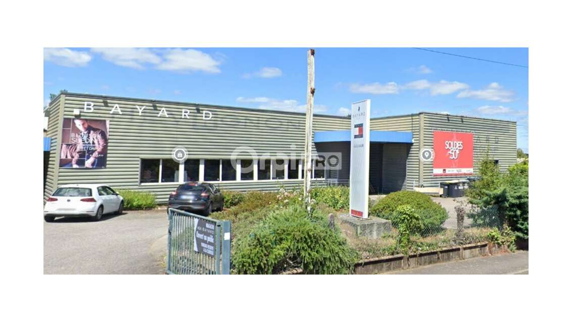 Loue local pro de 1200m² en zone dynamique Vannes