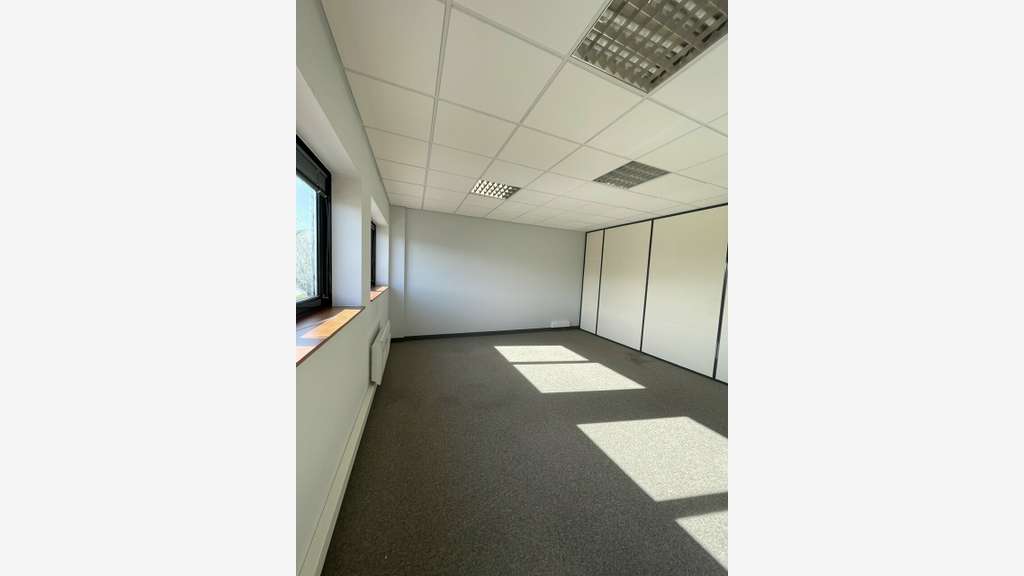 A louer plateau de bureaux 210m² à Vannes Est