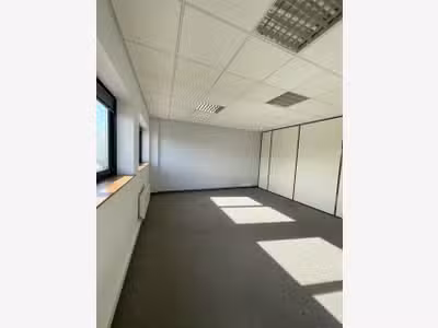 A louer plateau de bureaux 210m² à Vannes Est
