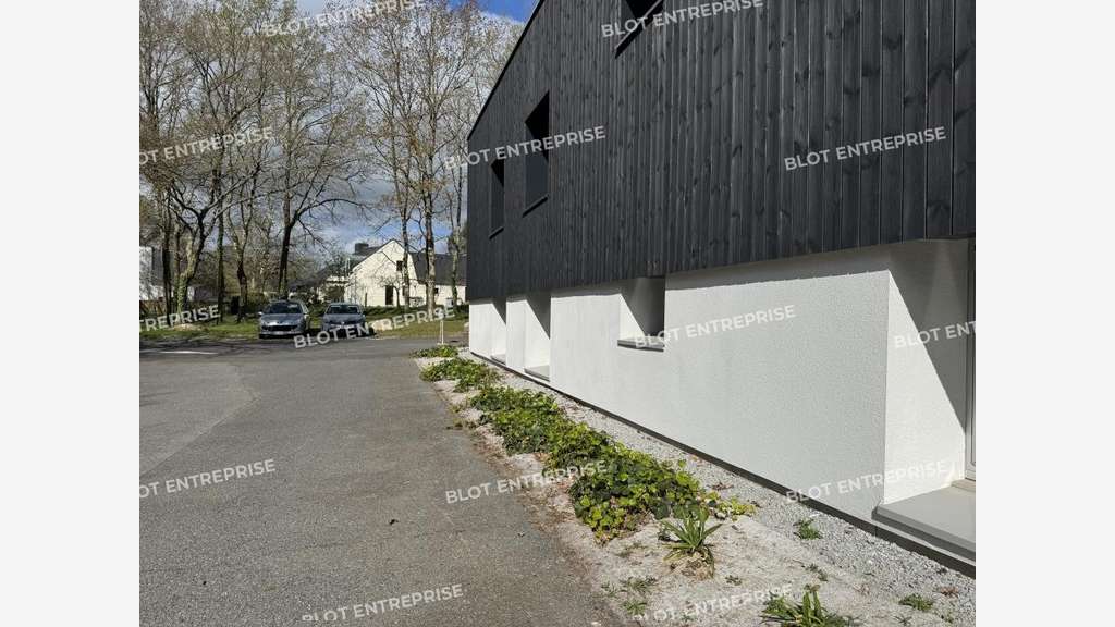 A louer bureaux 120m² à Vannes Arradon 