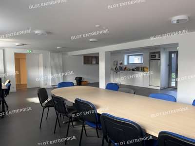 A louer bureaux 120m² à Vannes Arradon 