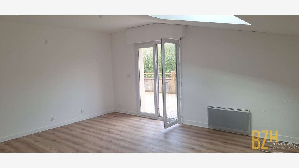 Location bureaux 97m² en zone d'activité à Vannes