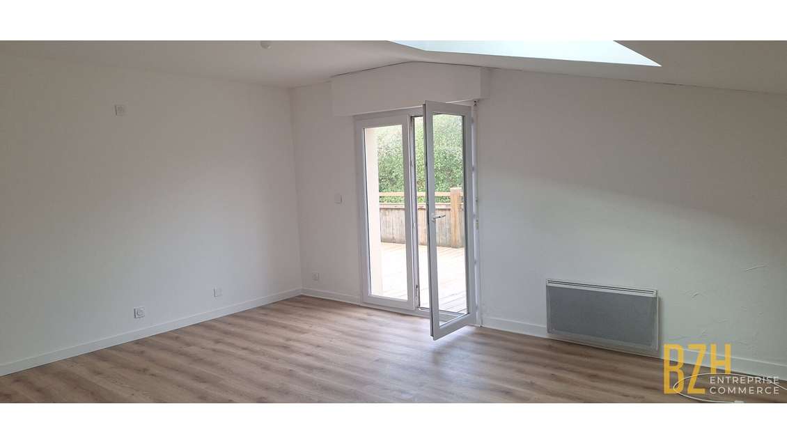 Location bureaux 97m² en zone d'activité à Vannes