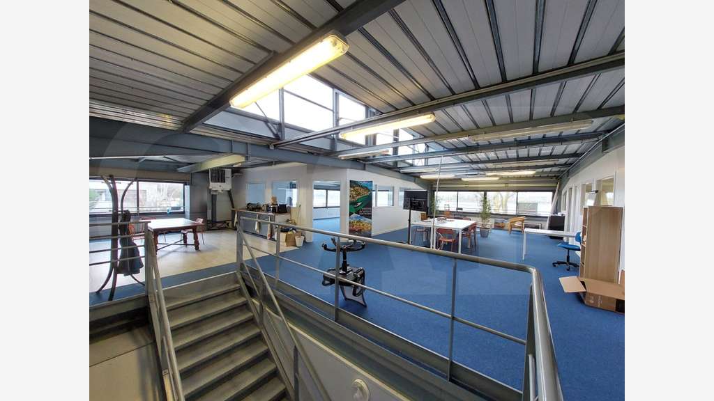 A louer bureaux 60m² vue baie de La Marle à Vannes
