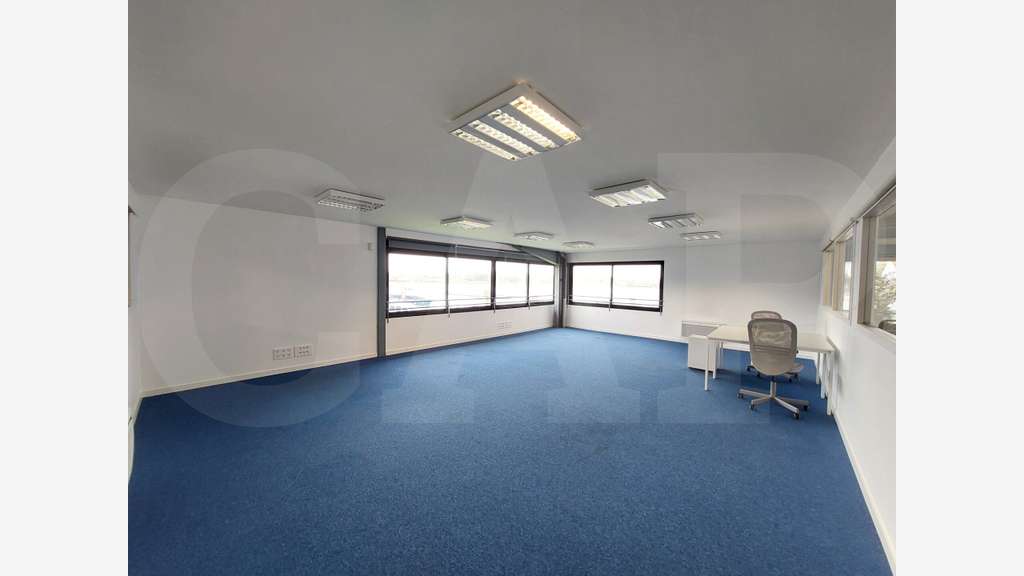 A louer bureaux 60m² vue baie de La Marle à Vannes