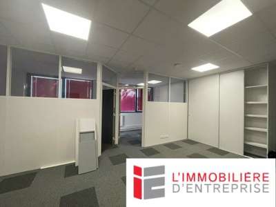 A louer bureaux 160m² en RDC à Vannes Laroiseau