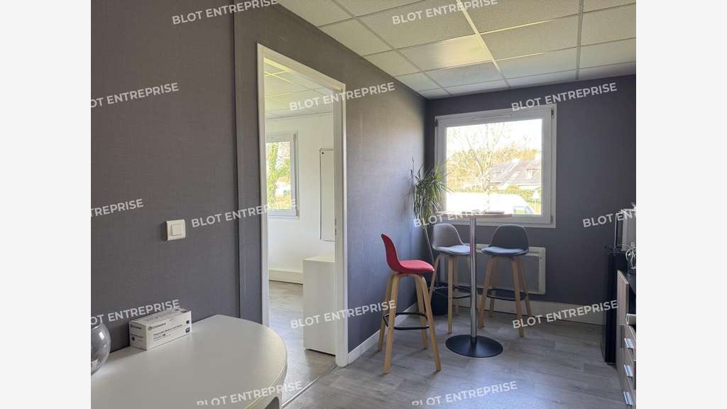 A louer bureaux lumineux de 15m² à Vannes