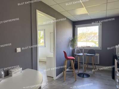 A louer bureaux lumineux de 15m² à Vannes