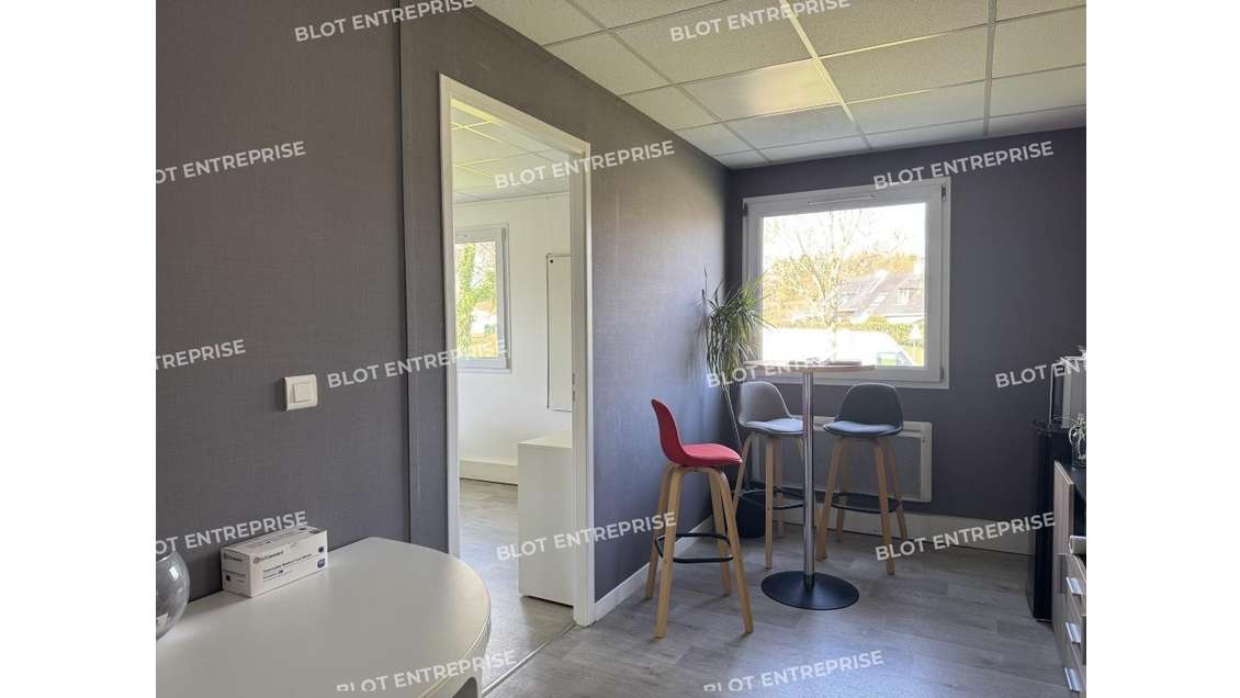 A louer bureaux lumineux de 15m² à Vannes