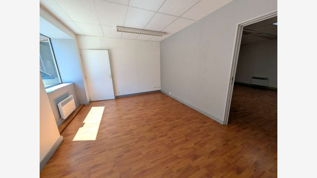 VANNES CENTRE - Bureaux de 60 m² environ