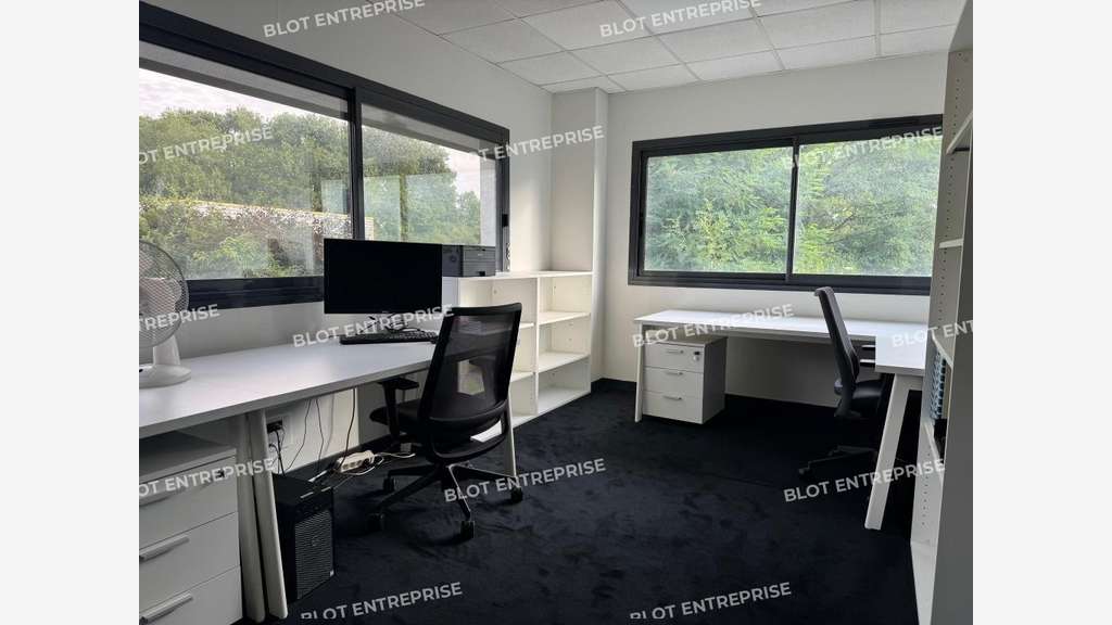 À LOUER - BUREAUX - VANNES - 28 m²