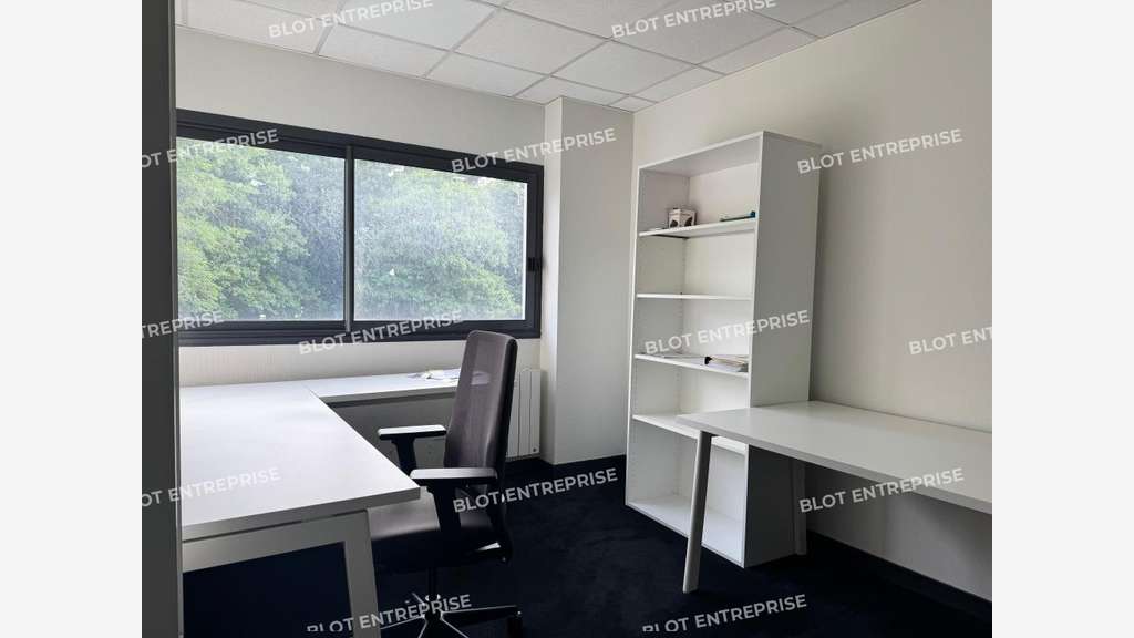 À LOUER - BUREAUX - VANNES - 28 m²