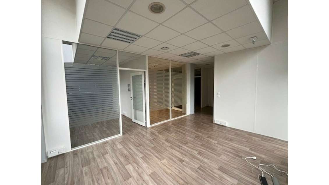 A louer bureaux 466m² RDC à Vannes centre