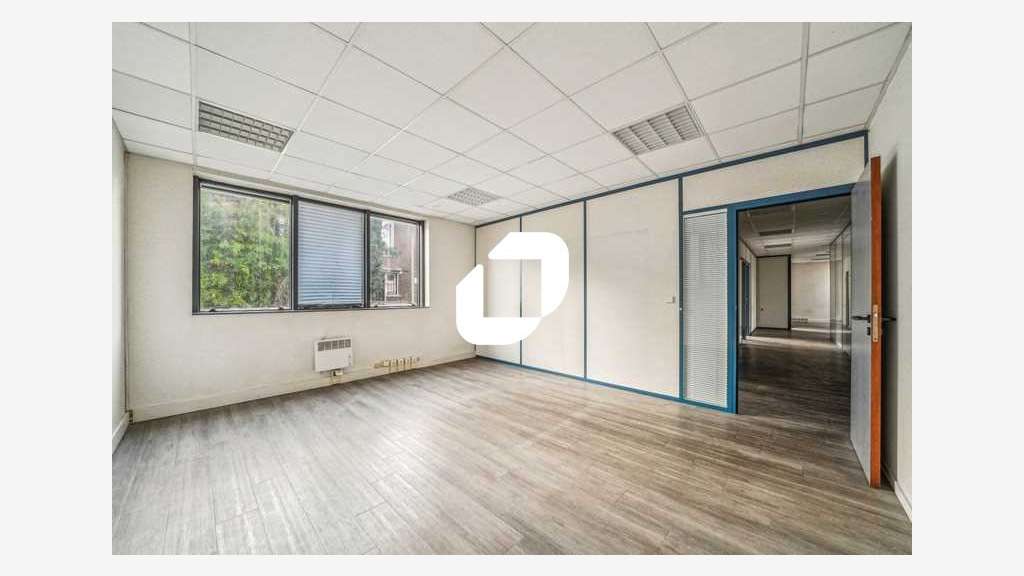 A louer Bureaux 396m² Vanves