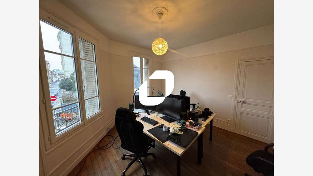A louer Bureaux 72m² Vanves