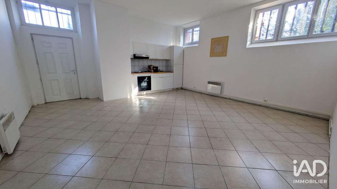 A louer bureau RDC / R+1 à Varennes-sur-Seine
