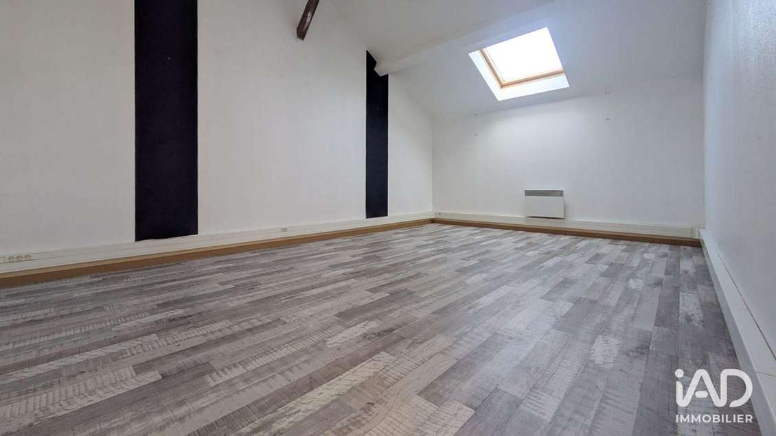 A louer bureau 23m² R+1 à Varennes-sur-Seine