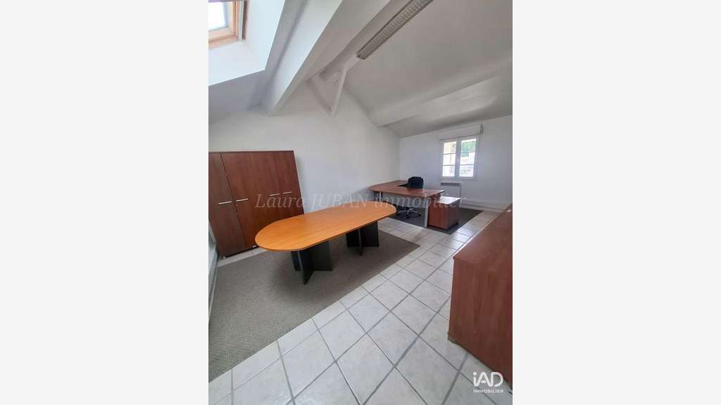 A louer bureau de 52m² à Varennes-sur-Seine