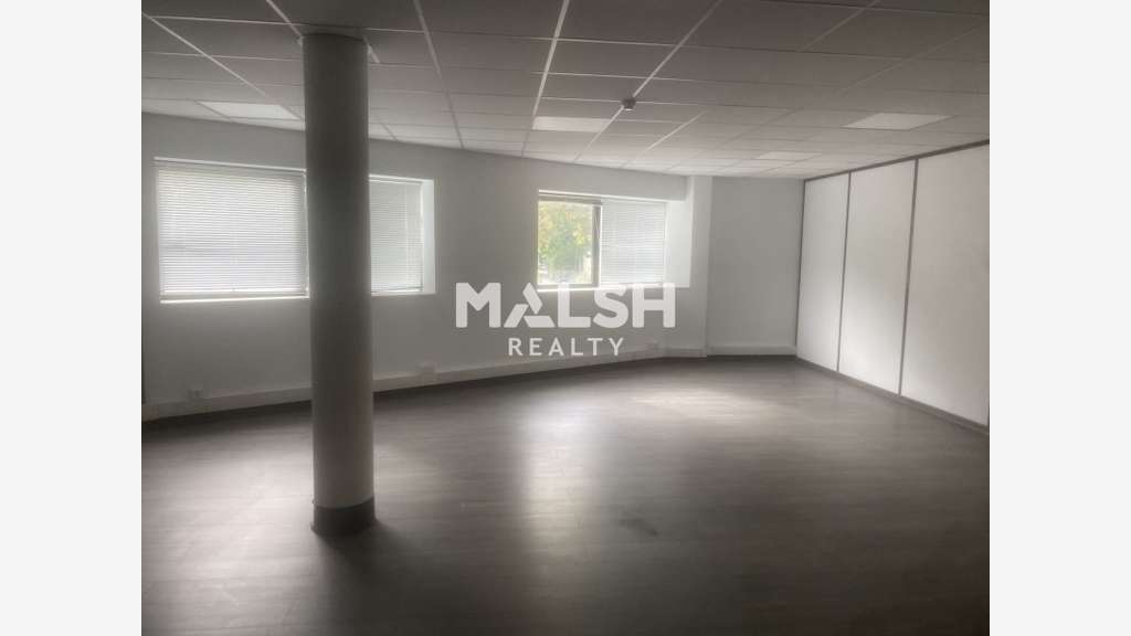 Bureaux 269m² divisibles à louer à Vaulx-en-Velin
