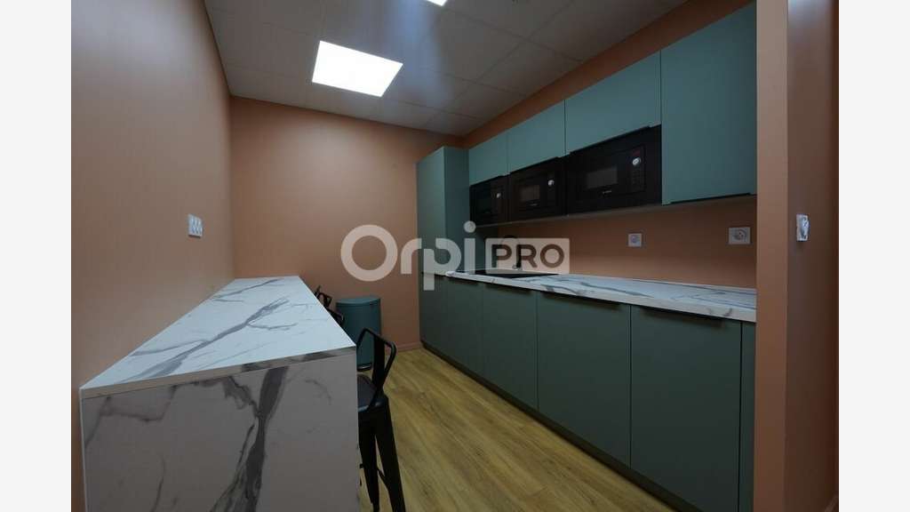 Bureaux à louer 42m² à Vaulx-en-Velin