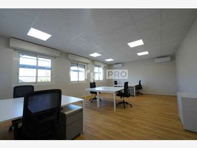 Bureaux à louer 42m² à Vaulx-en-Velin