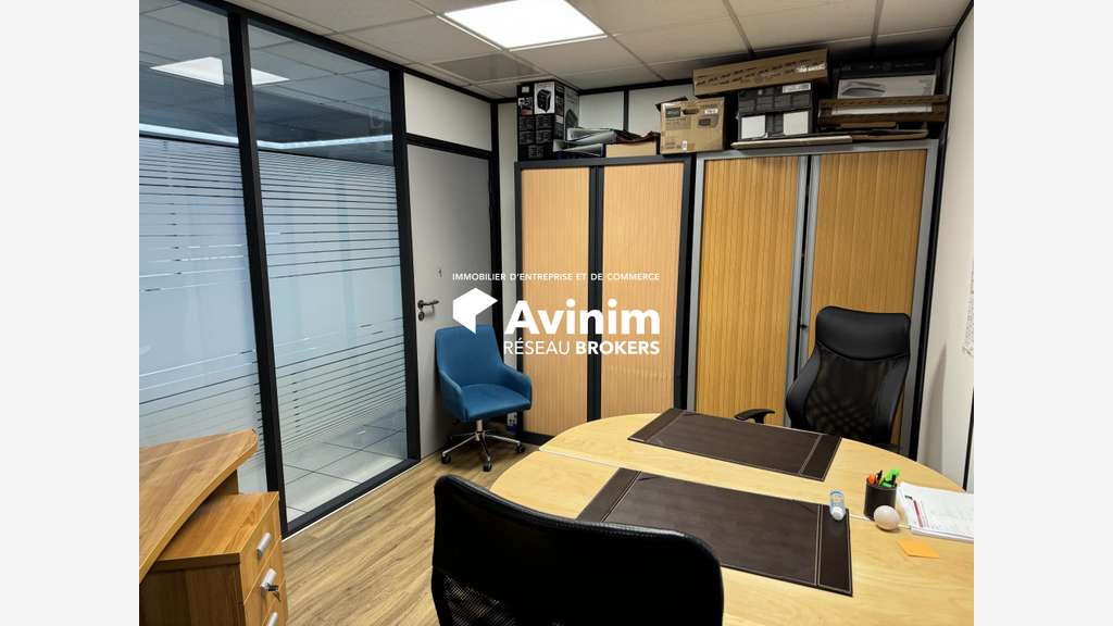 A louer bureaux bien agencé en ZF à Vaulx-en-Velin