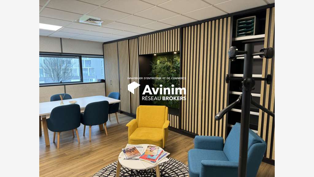 A louer bureaux bien agencé en ZF à Vaulx-en-Velin